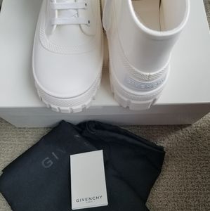 Givenchy white boots 39